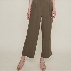 Rita Row Daniela Pant